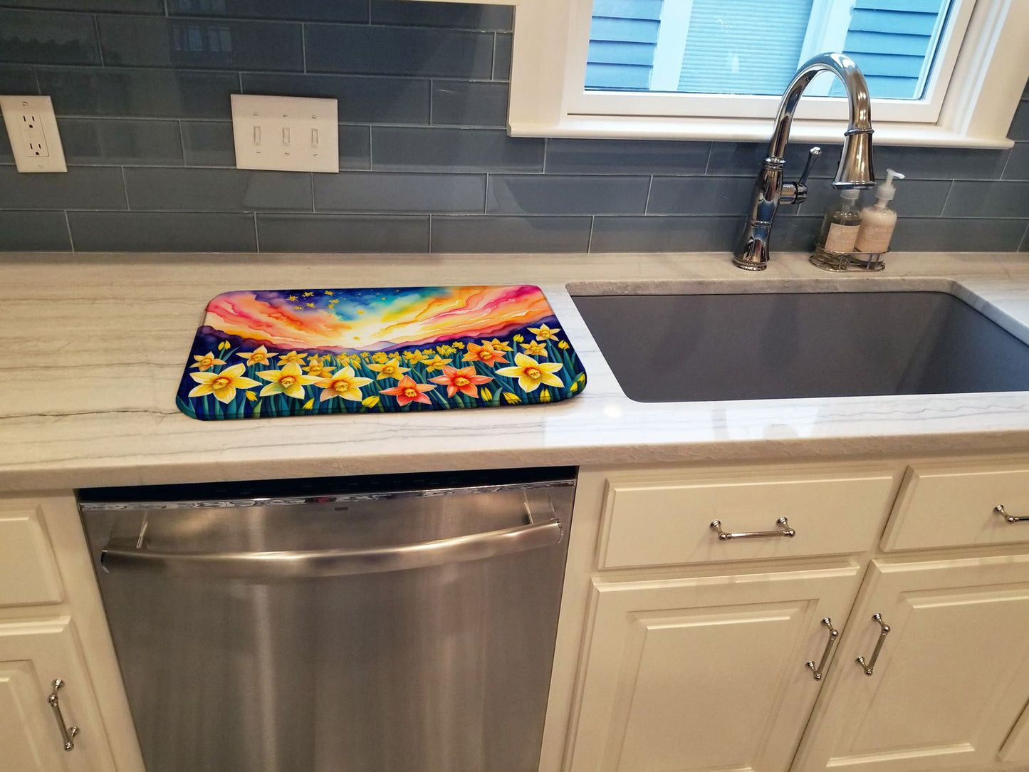 Daffodils in Color Dish Drying Mat Absorbent Dish Drying Mat Pad for Kitchen Counter Dish Drainer Mat for Countertop, 14 x 21", Multicolor