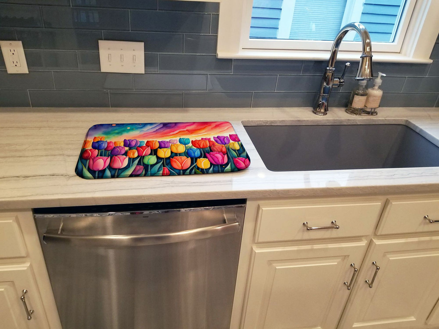 Tulips in Color Dish Drying Mat Absorbent Dish Drying Mat Pad for Kitchen Counter Dish Drainer Mat for Countertop, 14 x 21", Multicolor