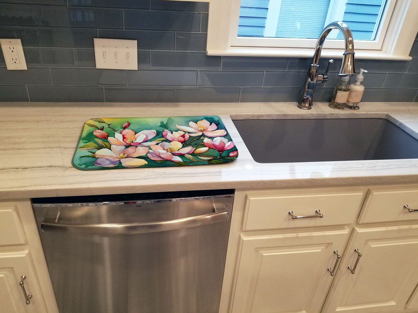Louisiana Magnolias in Watercolor Dish Drying Mat Absorbent Dish Drying Mat Pad for Kitchen Counter Dish Drainer Mat for Countertop, 14 x 21", Multicolor